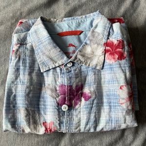 Tommy Bahama Linin Shortsleeved Button Down Shirt - Flower Beach Print